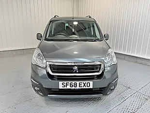 Used 2018 Peugeot Partner Tepee Allure Shark Grey - Interior and Exterior details 2