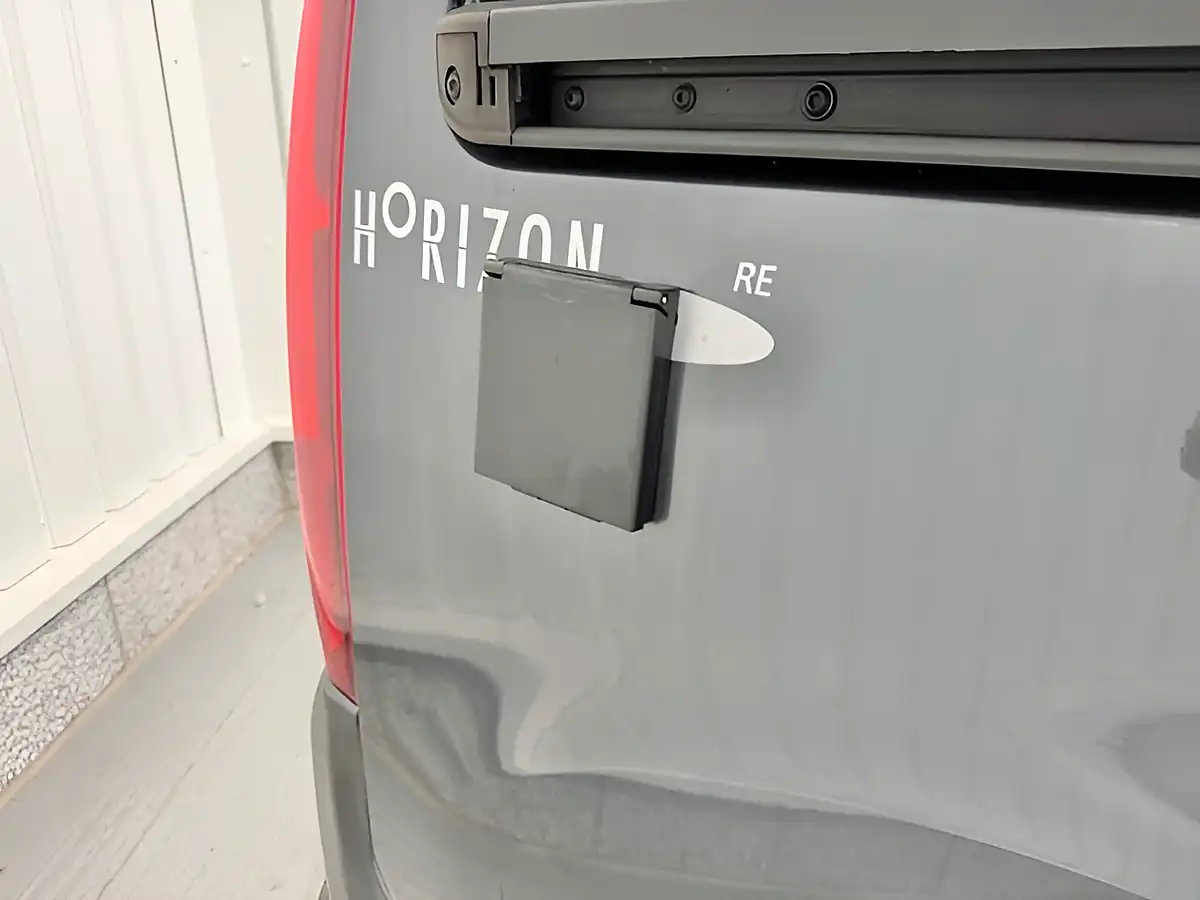 Used 2018 Peugeot Partner Tepee Allure Shark Grey - Interior and Exterior details 7