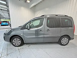 Used 2018 Peugeot Partner Tepee Allure Shark Grey - Interior and Exterior details 8