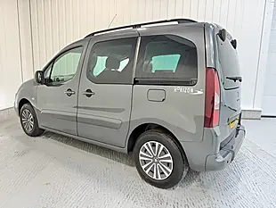 Used 2018 Peugeot Partner Tepee Allure Shark Grey - Interior and Exterior details 9