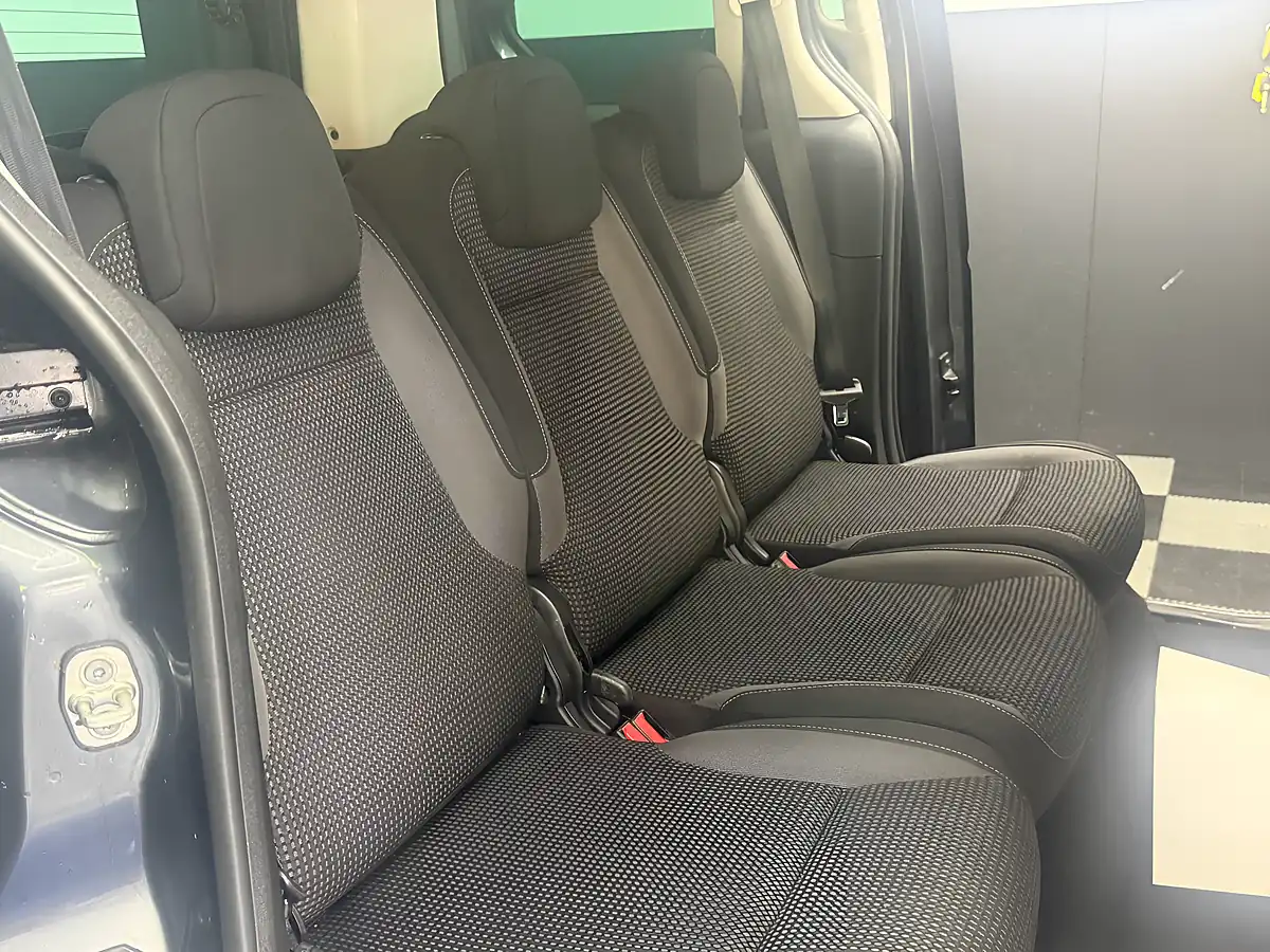 Used 2018 Peugeot Partner Tepee Outdoor Grey - Interior and Exterior details 16
