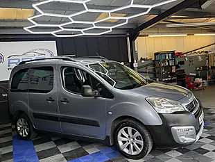 Used 2018 Peugeot Partner Tepee Outdoor Grey - Interior and Exterior details 14