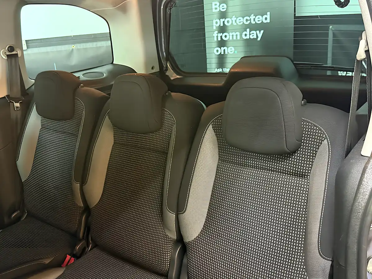 Used 2018 Peugeot Partner Tepee Outdoor Grey - Interior and Exterior details 18