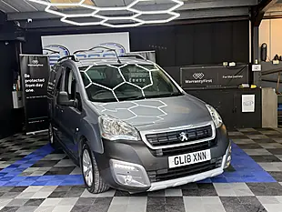 Used 2018 Peugeot Partner Tepee Outdoor Grey - Interior and Exterior details 9