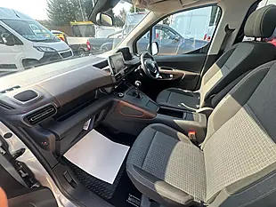 Used 2018 Peugeot Rifter GT Line Grey - Interior and Exterior details 17