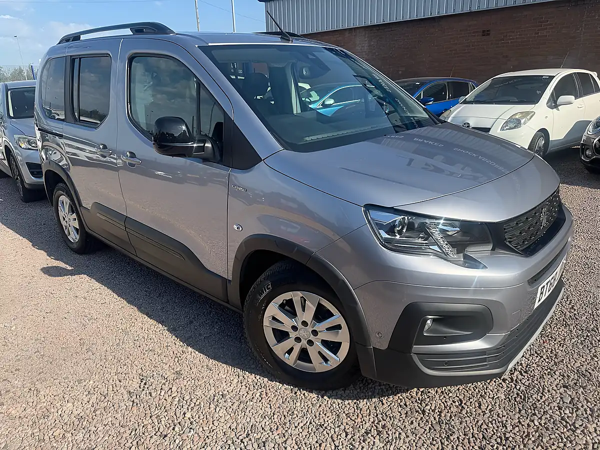 Used 2018 Peugeot Rifter GT Line Grey - Interior and Exterior details 2