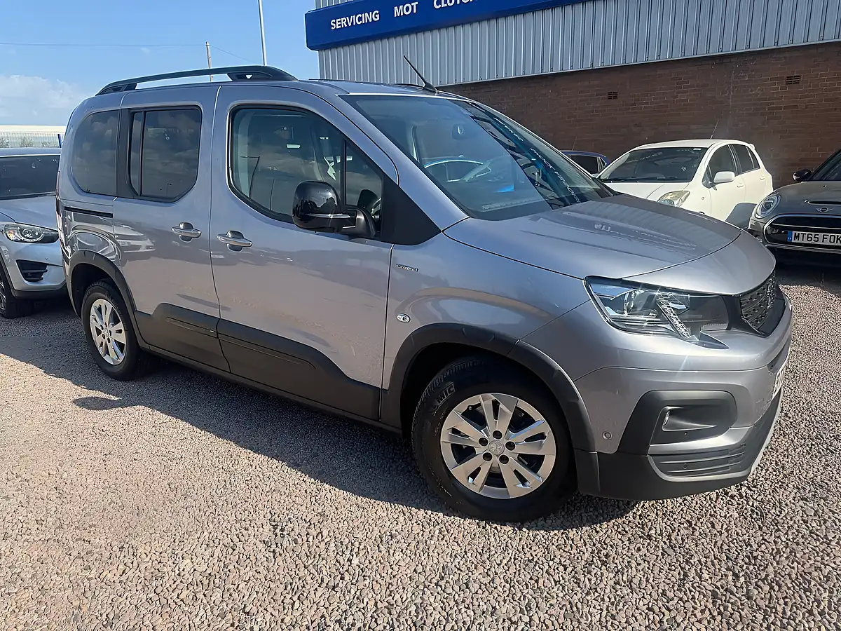 Used 2018 Peugeot Rifter GT Line Grey - Interior and Exterior details 5