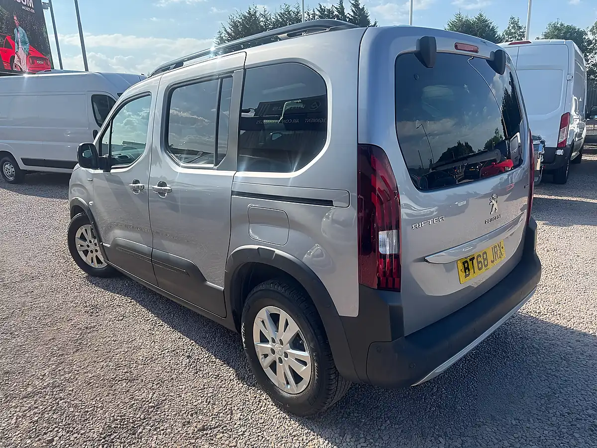 Used 2018 Peugeot Rifter GT Line Grey - Interior and Exterior details 6