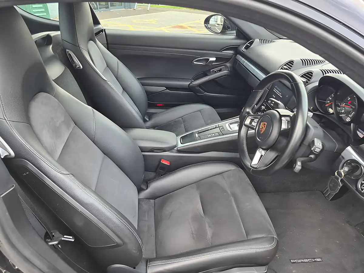 Used 2018 Porsche 718 Cayman Coupe Black - Interior and Exterior details 10