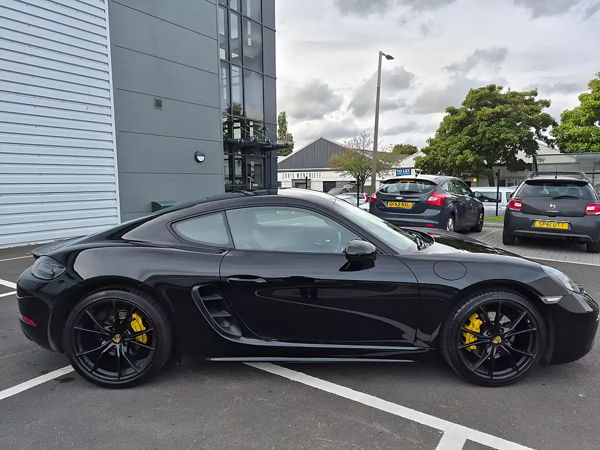 Used 2018 Porsche 718 Cayman Coupe Black - Interior and Exterior details 8