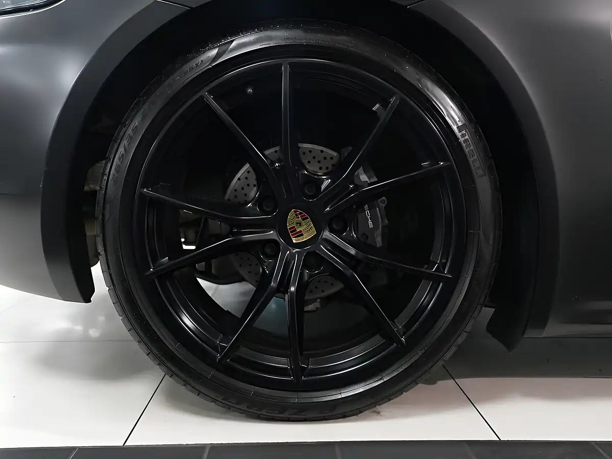Used 2018 Porsche 718 Cayman Coupe Black - Interior and Exterior details 10
