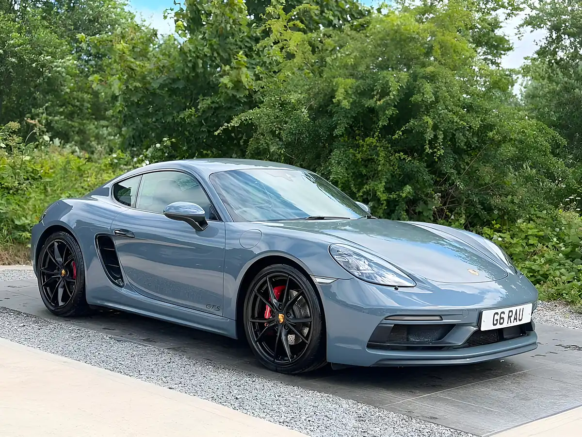 Used 2018 Porsche 718 Cayman Gts Blue - Front View