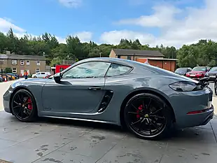 Used 2018 Porsche 718 Cayman Gts Blue - Interior and Exterior details 7