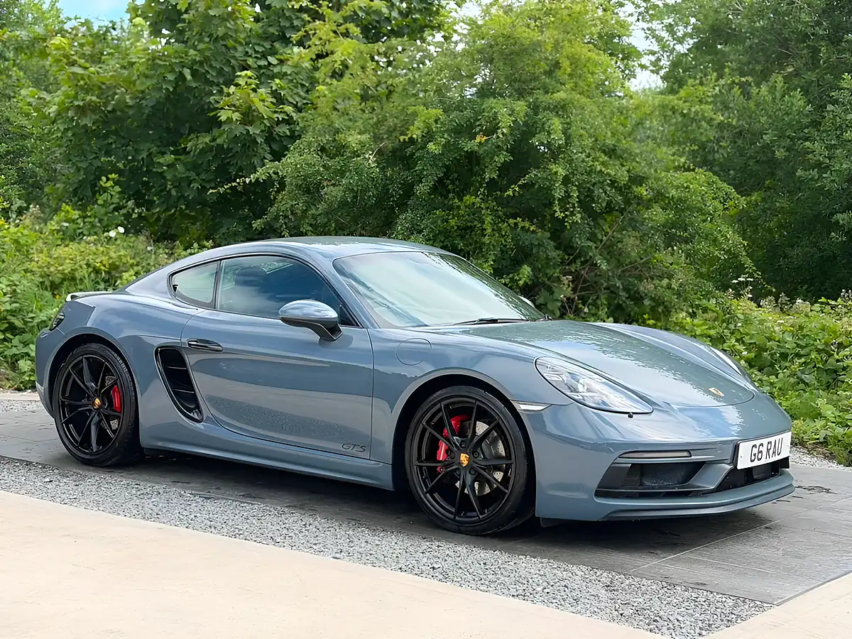 Used 2018 Porsche 718 Cayman Gts Coupe Blue - Interior and Exterior details 14