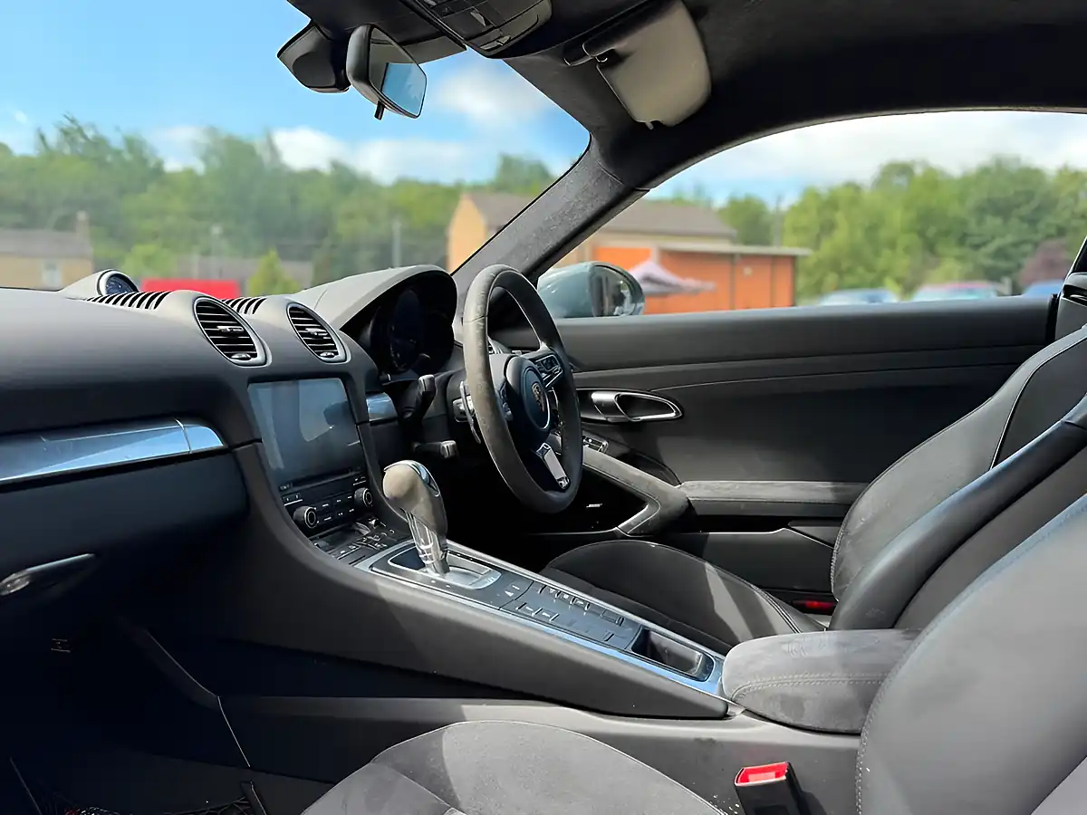 Used 2018 Porsche 718 Cayman Gts Coupe Blue - Interior and Exterior details 15