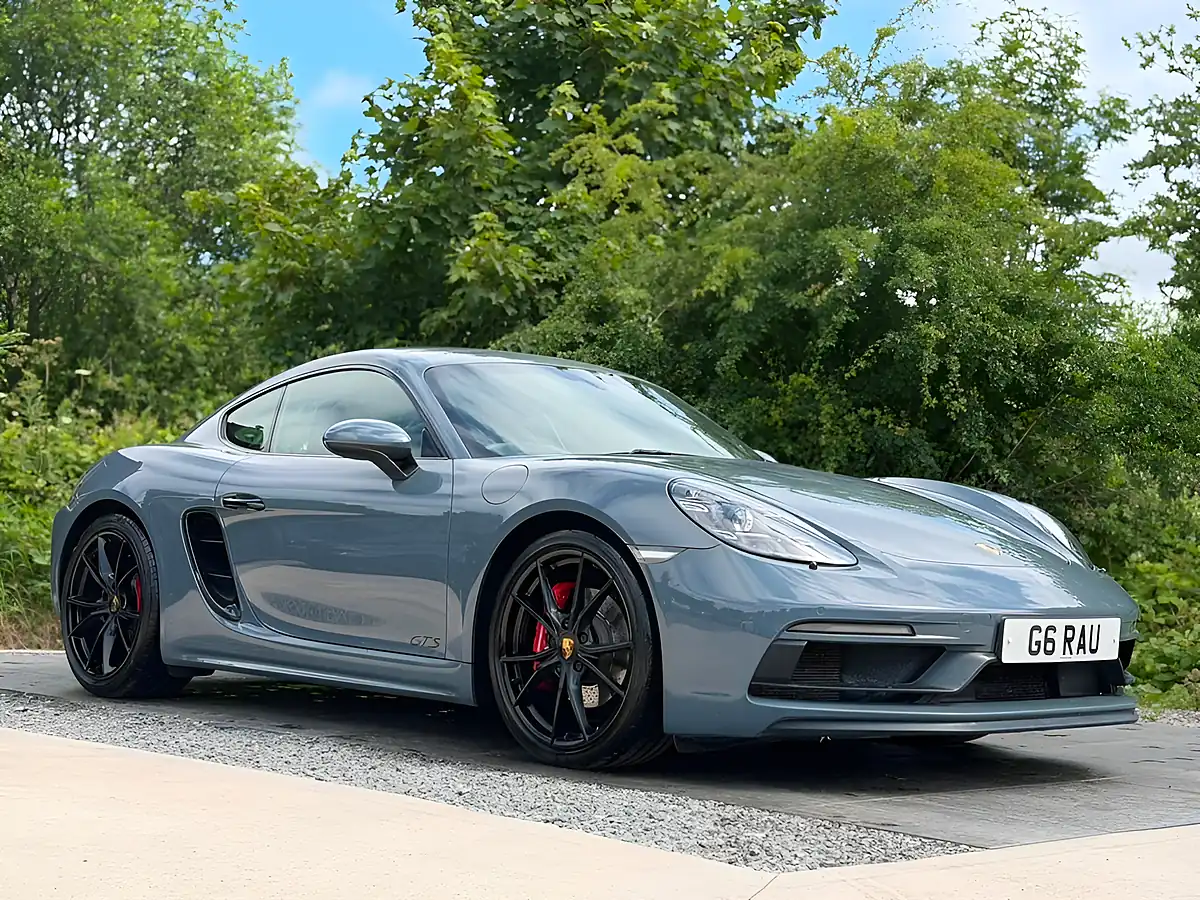 Used 2018 Porsche 718 Cayman Gts Coupe Blue - Interior and Exterior details 7