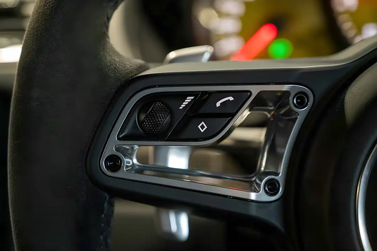 Used 2018 Porsche 718 Cayman Gts Lava Orange Metallic - Interior and Exterior details 12