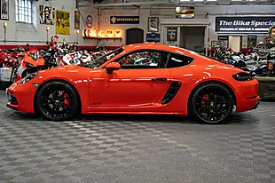 Used 2018 Porsche 718 Cayman Gts Lava Orange Metallic - Interior and Exterior details 20