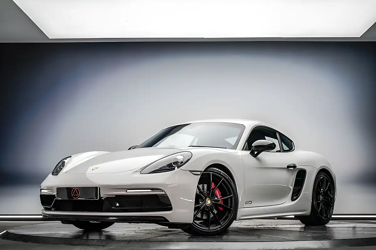 Used 2018 Porsche 718 Cayman Gts White - Front View