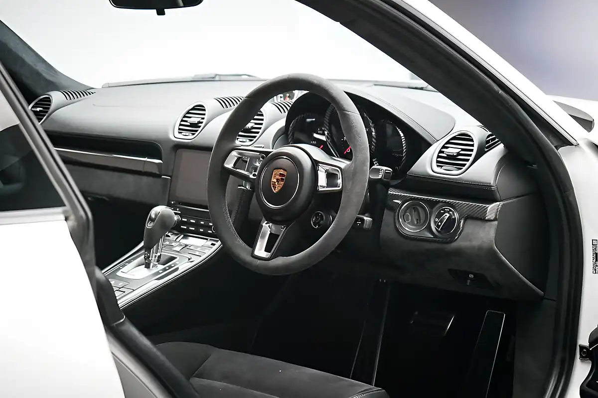 Used 2018 Porsche 718 Cayman Gts White - Interior and Exterior details 15