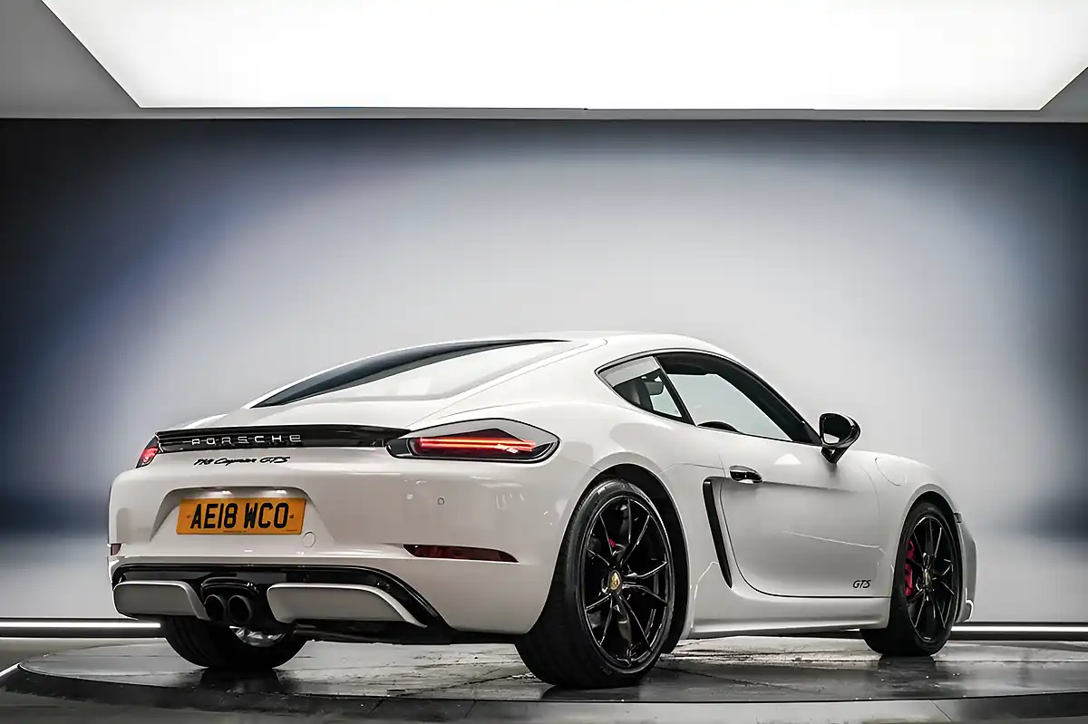 Used 2018 Porsche 718 Cayman Gts White - Interior and Exterior details 3