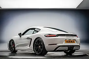 Used 2018 Porsche 718 Cayman Gts White - Interior and Exterior details 7