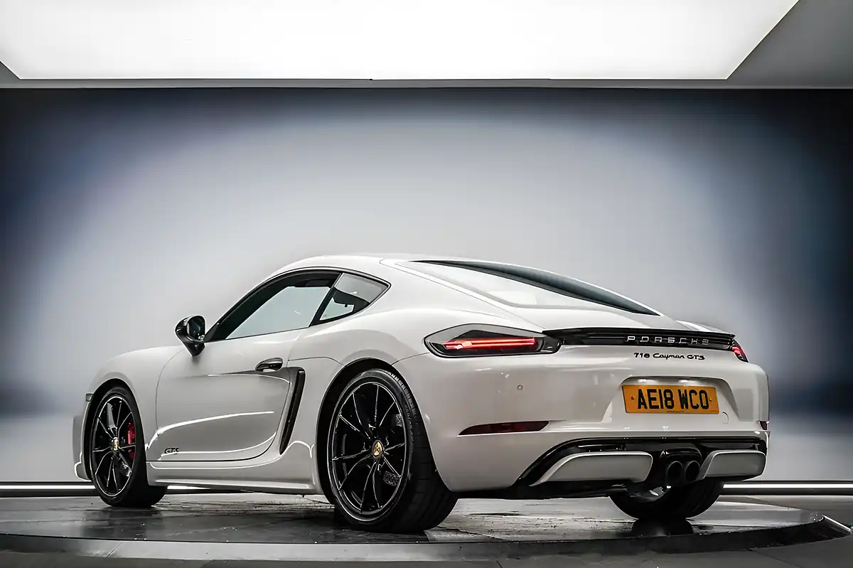 Used 2018 Porsche 718 Cayman Gts White - Interior and Exterior details 7