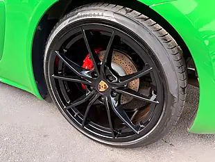 Used 2018 Porsche 718 Cayman S Viper Green - Interior and Exterior details 11