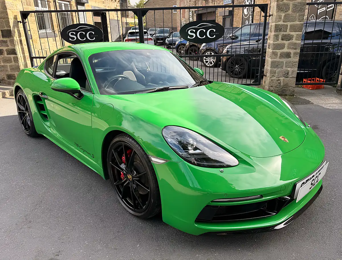 Used 2018 Porsche 718 Cayman S Viper Green - Interior and Exterior details 3