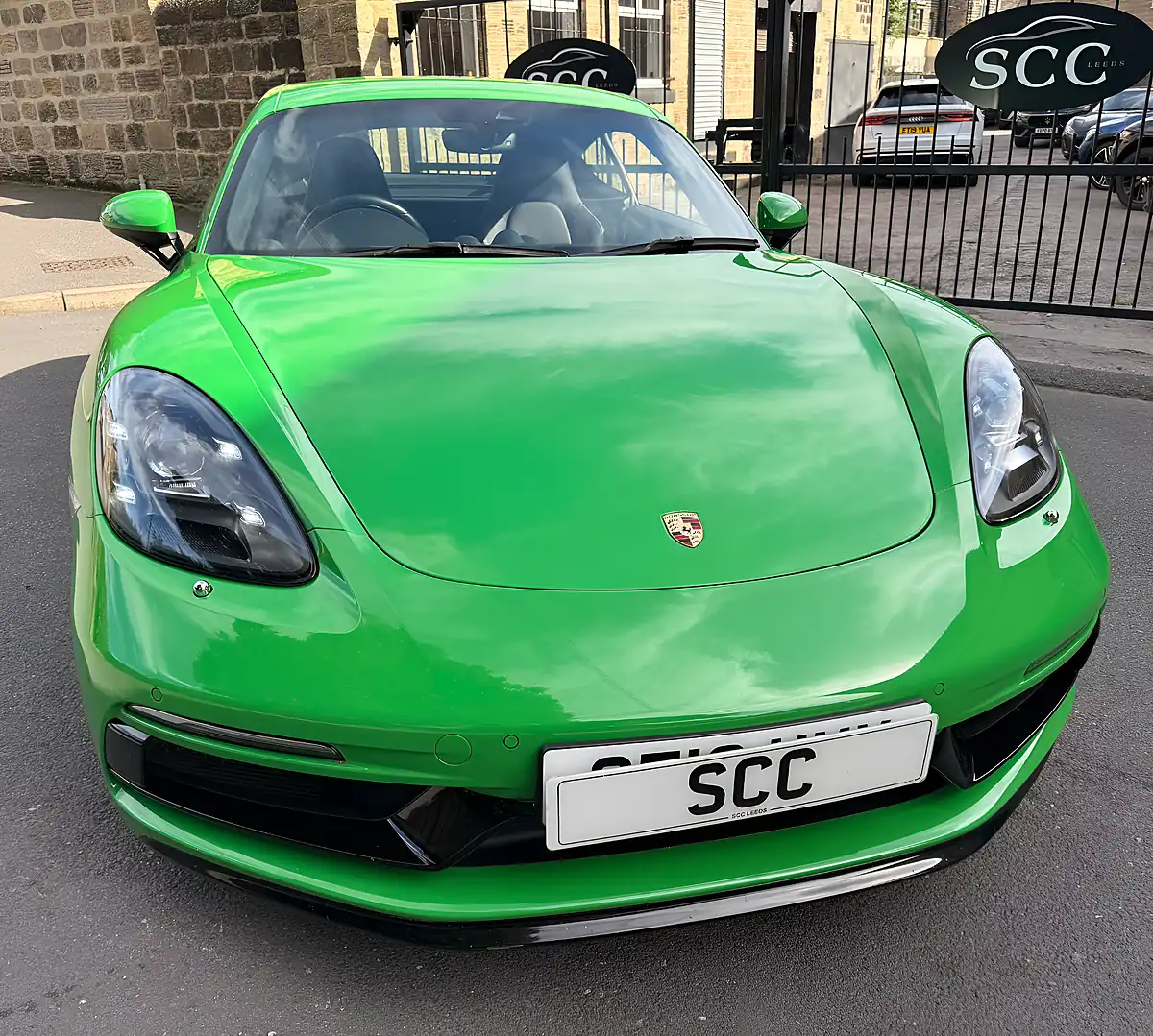 Used 2018 Porsche 718 Cayman S Viper Green - Interior and Exterior details 4