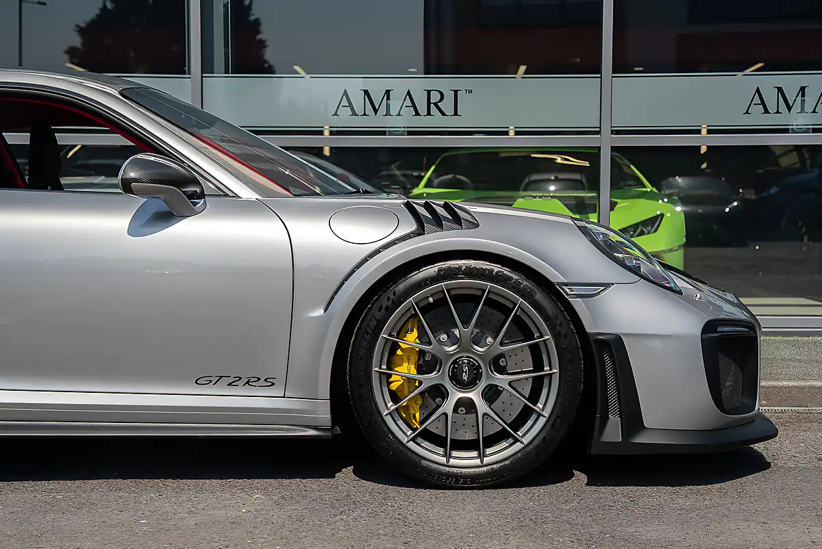 Used 2018 Porsche 911 (991) Weissach GT Silver Metallic - Interior and Exterior details 15