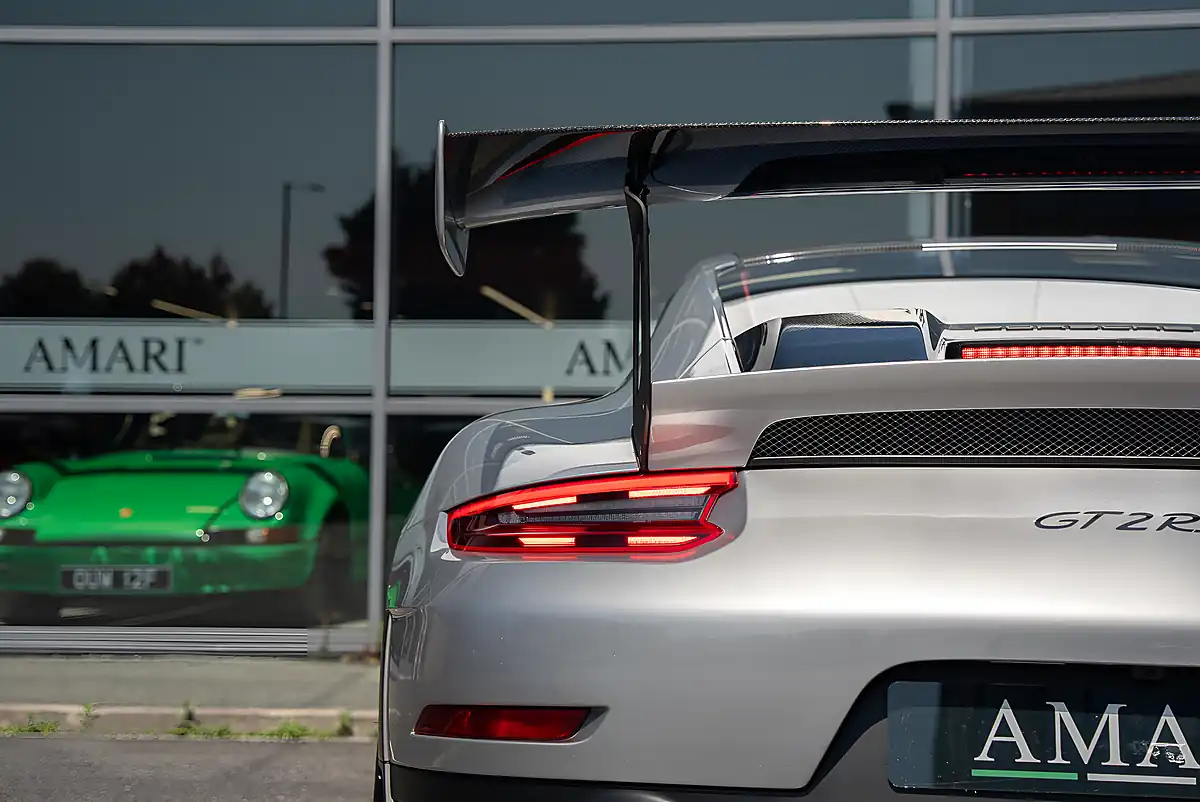 Used 2018 Porsche 911 (991) Weissach GT Silver Metallic - Interior and Exterior details 9