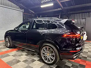 Used 2018 Porsche Cayenne Platinum Edition Black - Interior and Exterior details 10