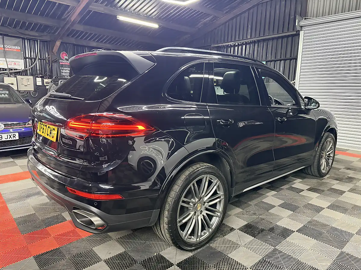 Used 2018 Porsche Cayenne Platinum Edition Black - Interior and Exterior details 14
