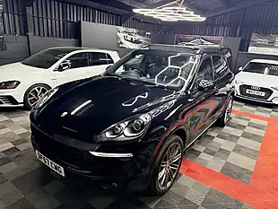 Used 2018 Porsche Cayenne Platinum Edition Black - Interior and Exterior details 3