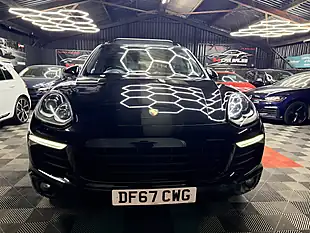 Used 2018 Porsche Cayenne Platinum Edition Black - Interior and Exterior details 6