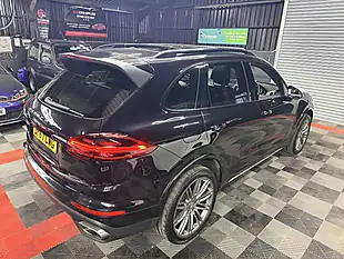 Used 2018 Porsche Cayenne Platinum Edition Black - Interior and Exterior details 8