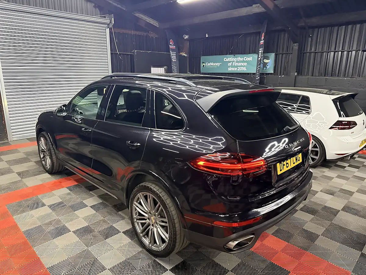 Used 2018 Porsche Cayenne Platinum Edition Black - Interior and Exterior details 9