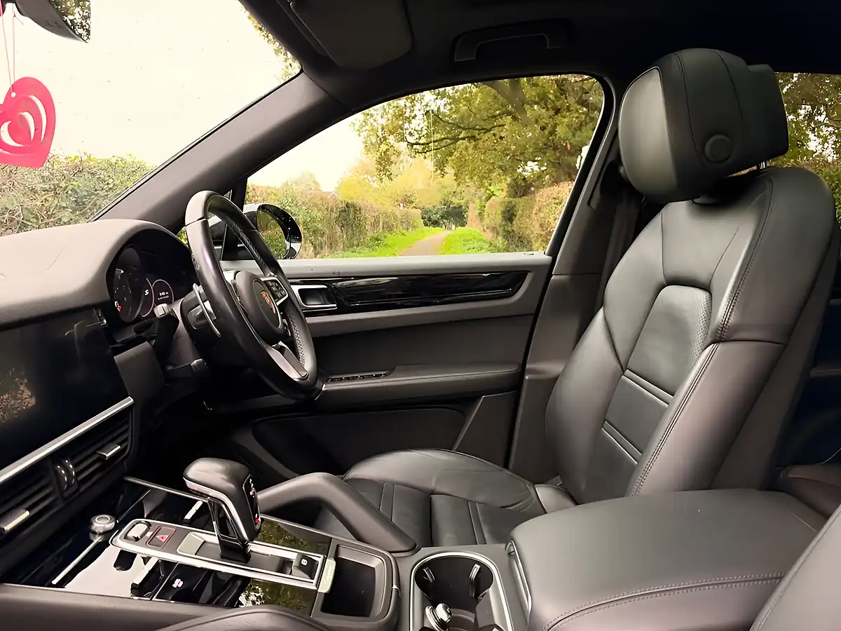 Used 2018 Porsche Cayenne S Black - Interior and Exterior details 10