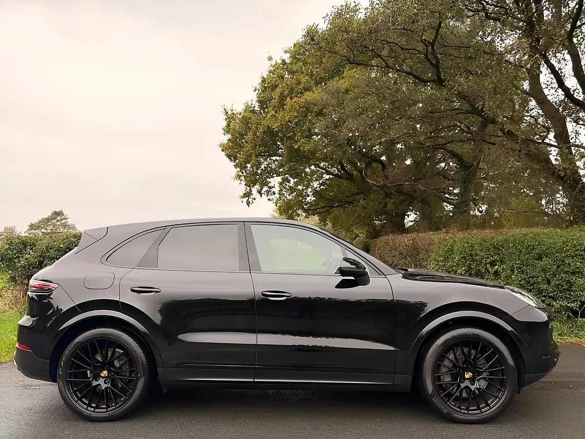Used 2018 Porsche Cayenne S Black - Interior and Exterior details 5