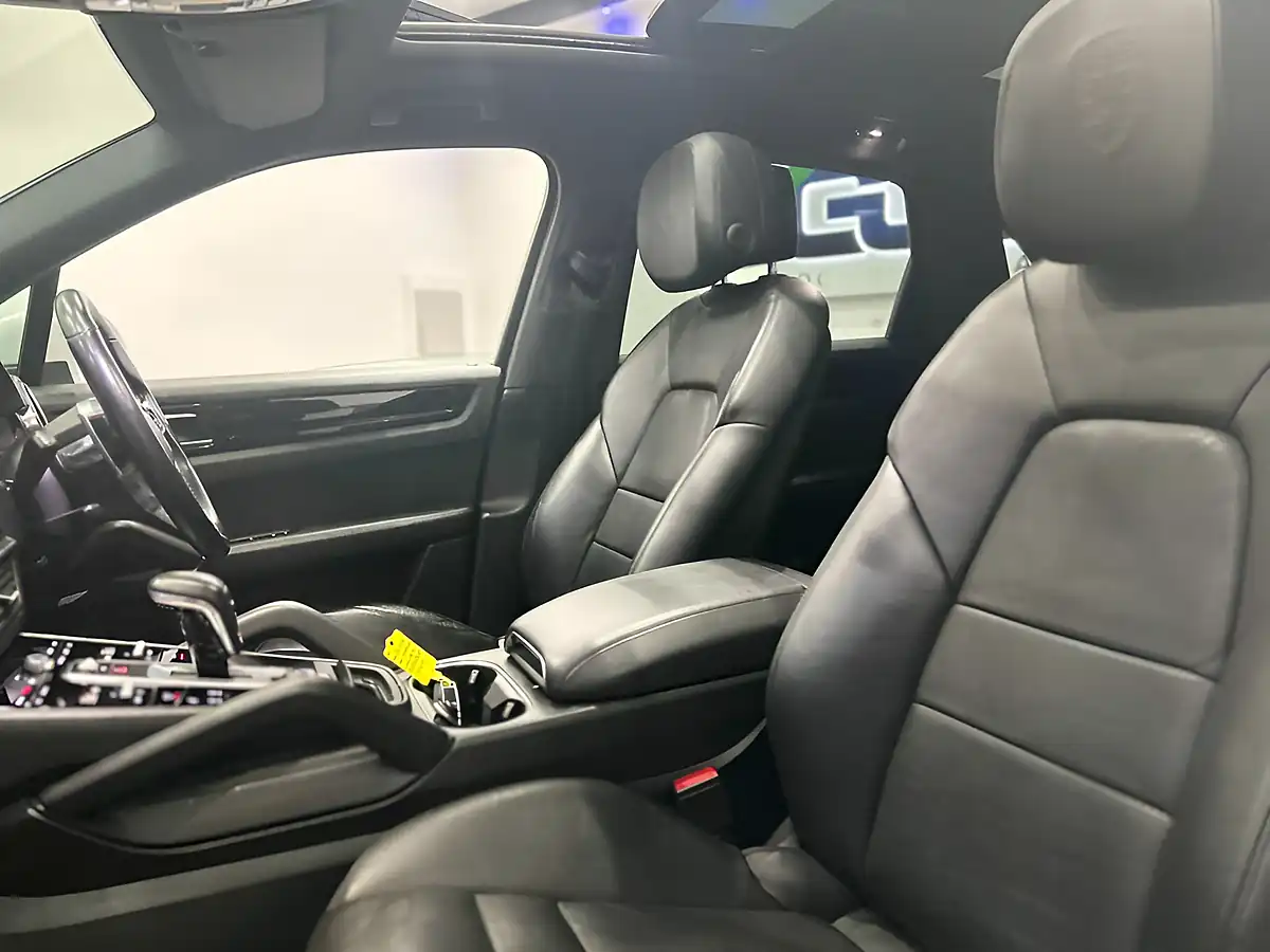Used 2018 Porsche Cayenne S White - Interior and Exterior details 19