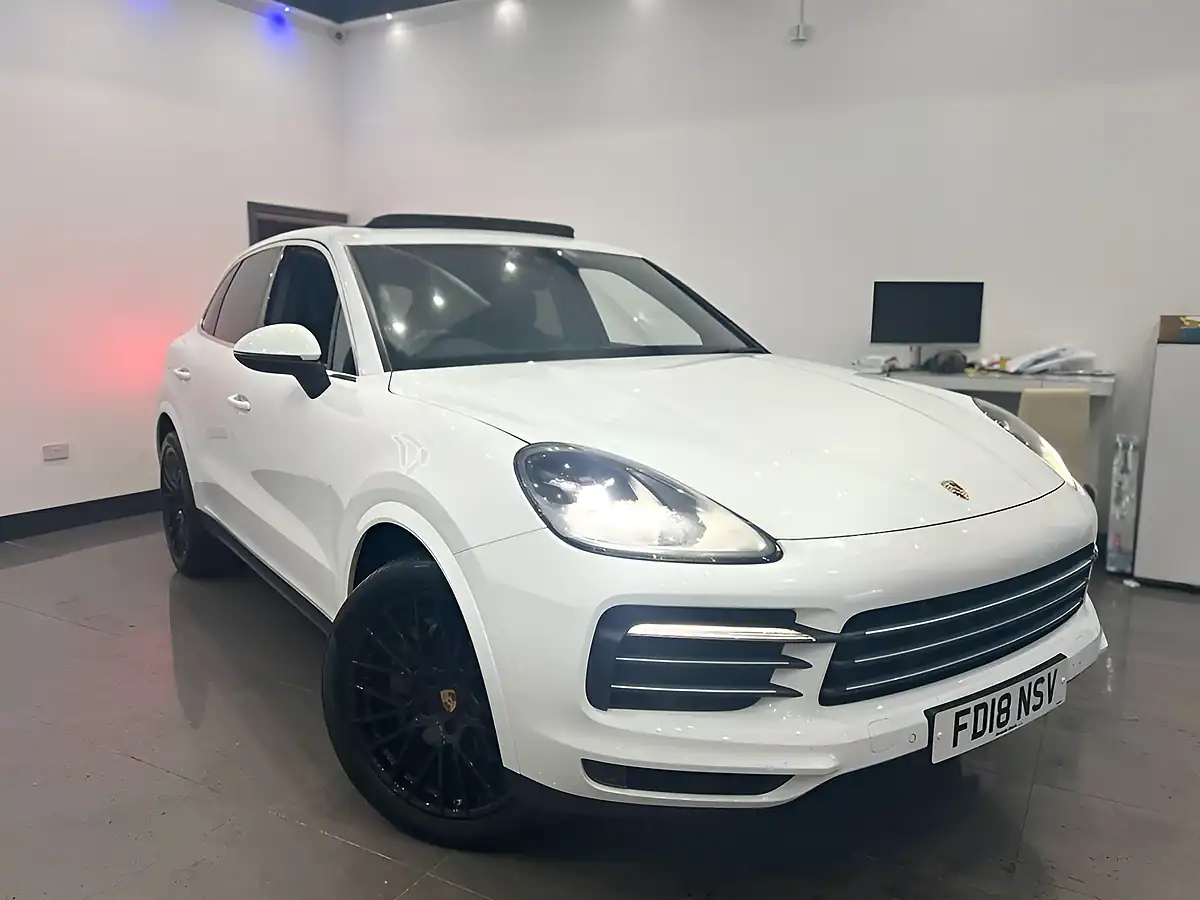 Used 2018 Porsche Cayenne S White - Interior and Exterior details 4