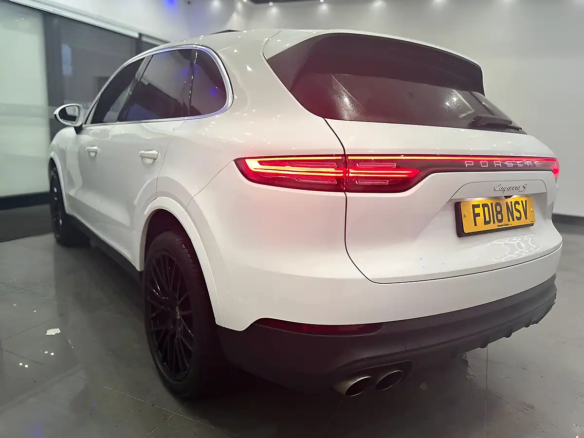 Used 2018 Porsche Cayenne S White - Interior and Exterior details 7