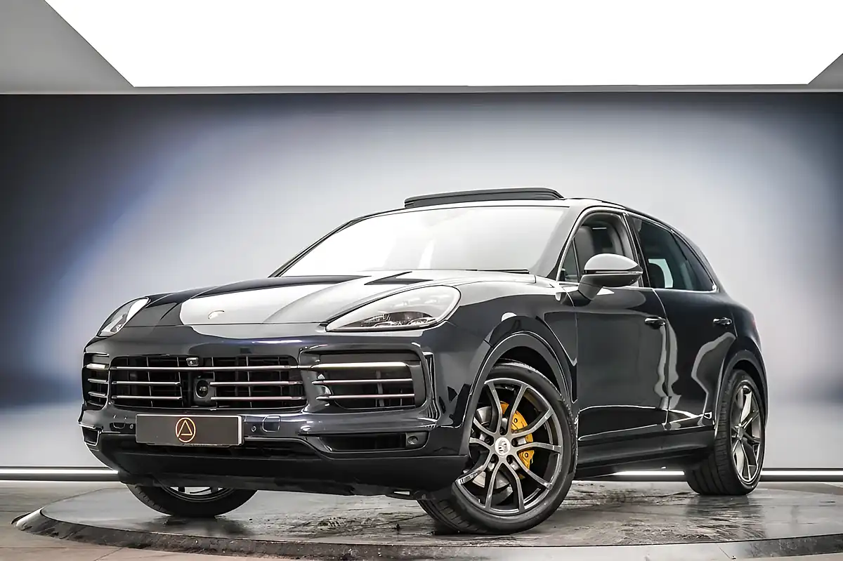 Used 2018 Porsche Cayenne Tiptronic S Moonlight Blue - Front View