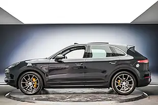 Used 2018 Porsche Cayenne Tiptronic S Moonlight Blue - Interior and Exterior details 10
