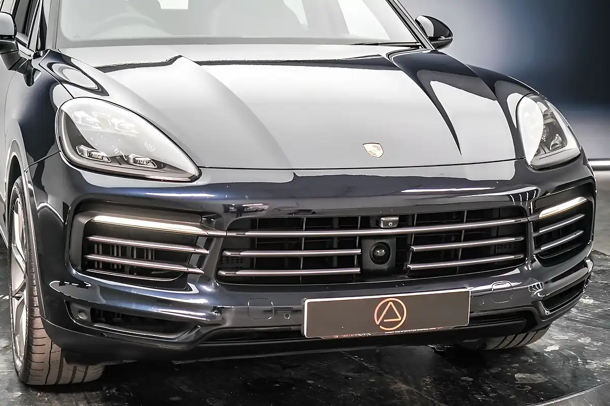 Used 2018 Porsche Cayenne Tiptronic S Moonlight Blue - Interior and Exterior details 11