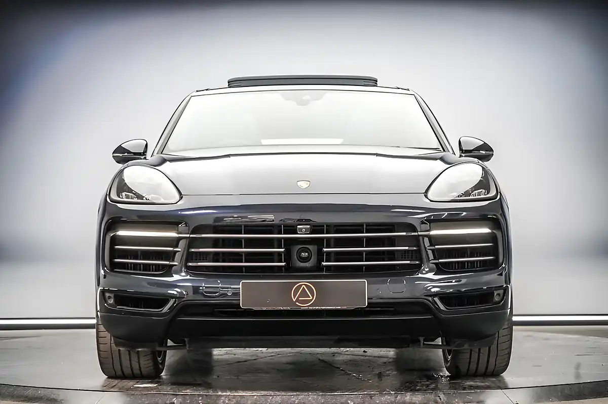 Used 2018 Porsche Cayenne Tiptronic S Moonlight Blue - Interior and Exterior details 9