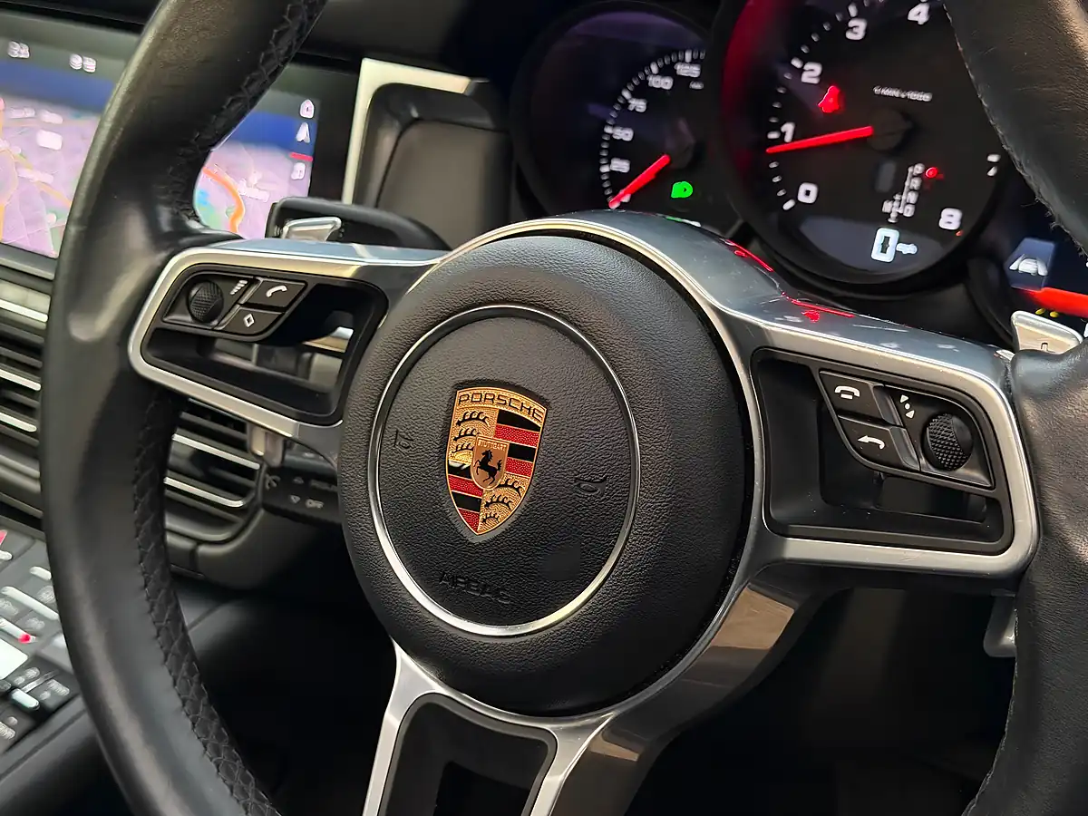 Used 2018 Porsche Macan Black - Interior and Exterior details 19