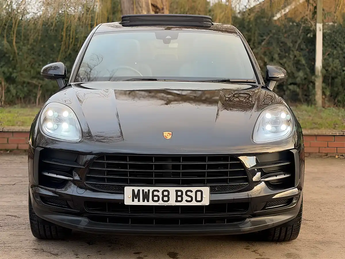 Used 2018 Porsche Macan Black - Interior and Exterior details 2