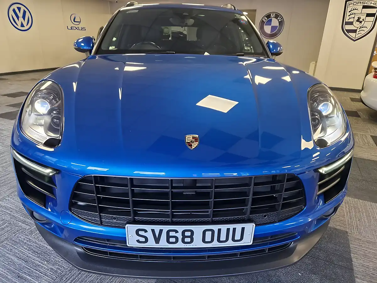 Used 2018 Porsche Macan Blue - Interior and Exterior details 11